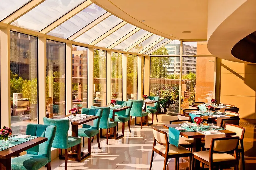 דובאי Majestic City Retreat Hotel